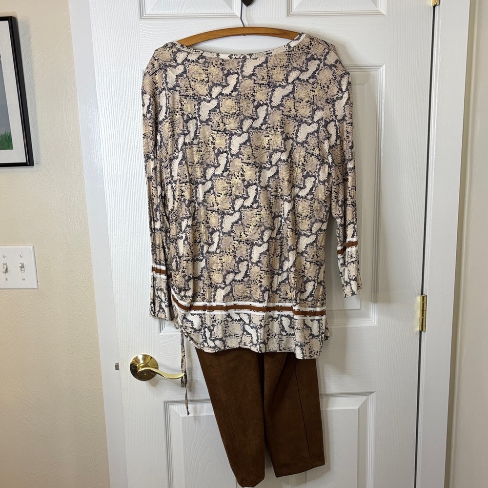 Ruby Rd. Snake Print Top With Coordinating Marc N… - image 5